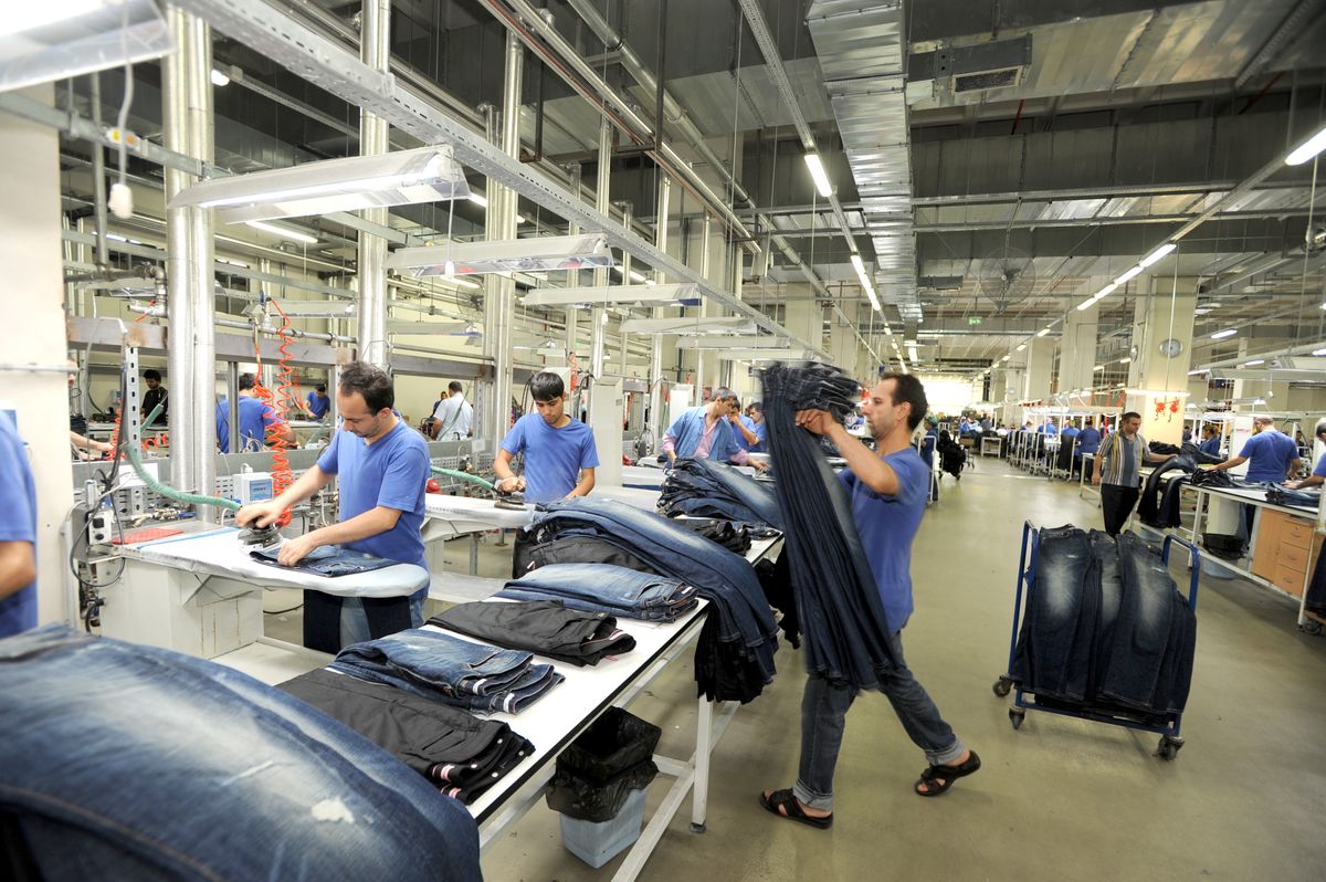 L'importance des inspections en cours de production : assurer la qualité à chaque étape
