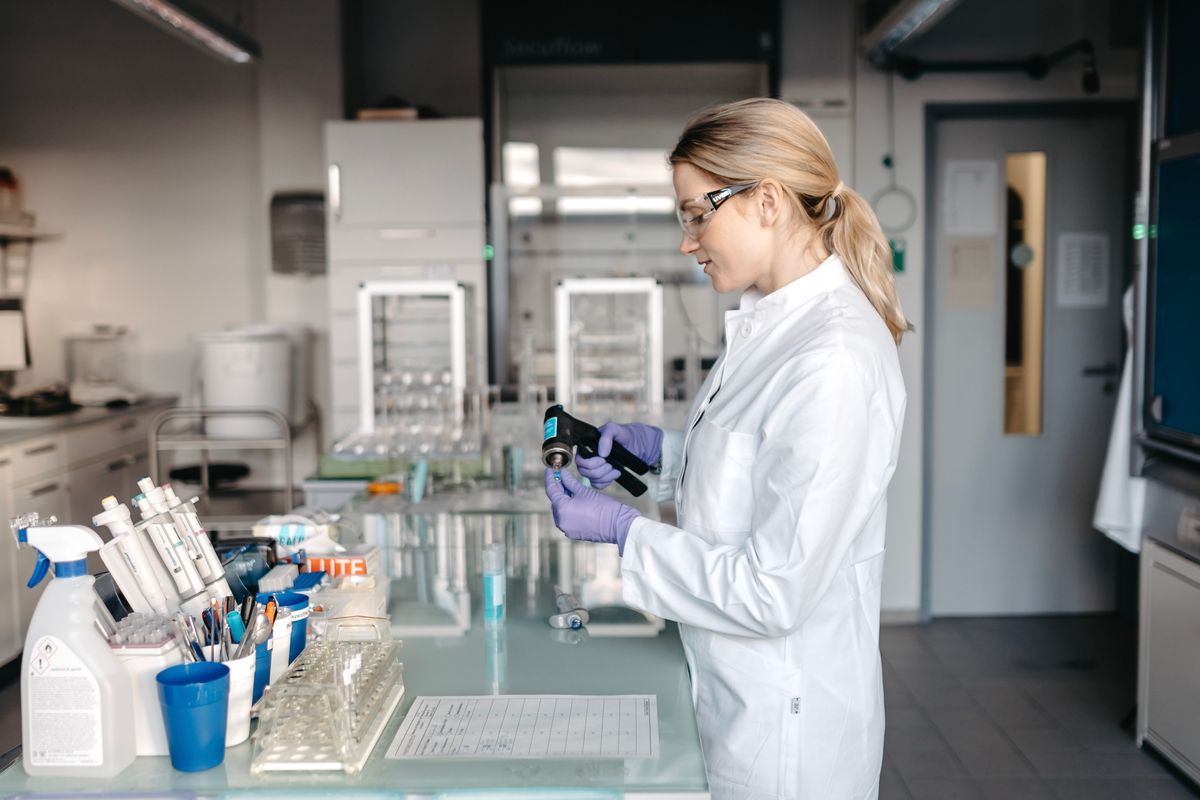 Test des Hydrocarbures Aromatiques Polycycliques (HAP) dans les Textiles : Importance et Exigences Clés