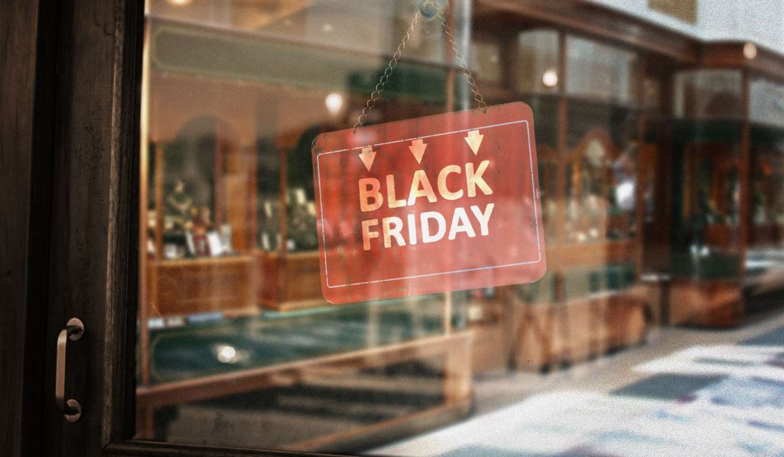 Maximize Retail Success During Peak Season with Proven Strategies