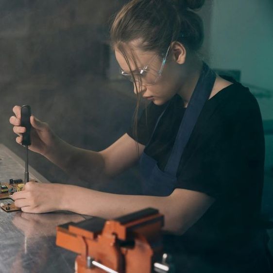 Navigating the Complexities of Eyewear PPE: Regulations, Standards, and Certification Navigating the Complexities of Eyewear PPE: Regulations, Standards, and Certification